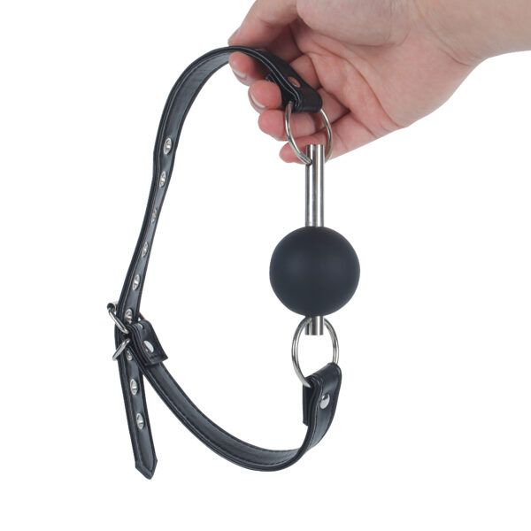 Banoch   Ballgag black Luxe   Siliconen   Zwart   bondage hamgend in hand