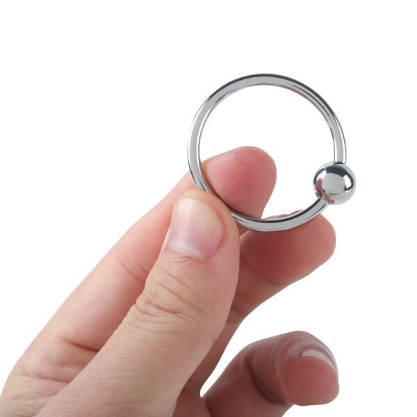 Banoch   Glansring Veronica  metalen eikelring met bal   cockring met hand