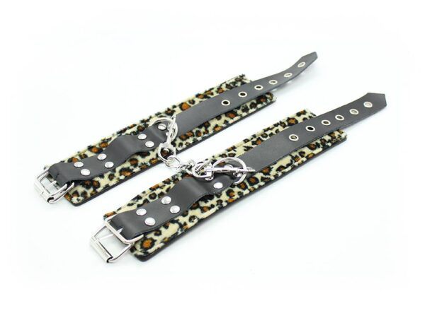 Banoch Handcuff tiger Handboeien tijgerprint Leer 987101378 3 1 Banoch Handcuff tiger Handboeien tijgerprint Leer 987101378 3 1