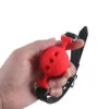 Banoch   ball gag siliconen medium   rood Ø 4,5 cm   in hand (2)