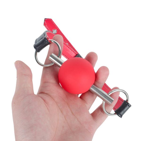 Banoch   Ball gag Red Luxe   Siliconen   Rood in hand