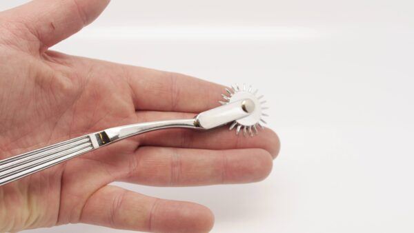 Banoch Pinwheel 1 single adrenaline spikes metaal 987101634 2 scaled Banoch Pinwheel 1 single adrenaline spikes metaal 987101634 2 scaled