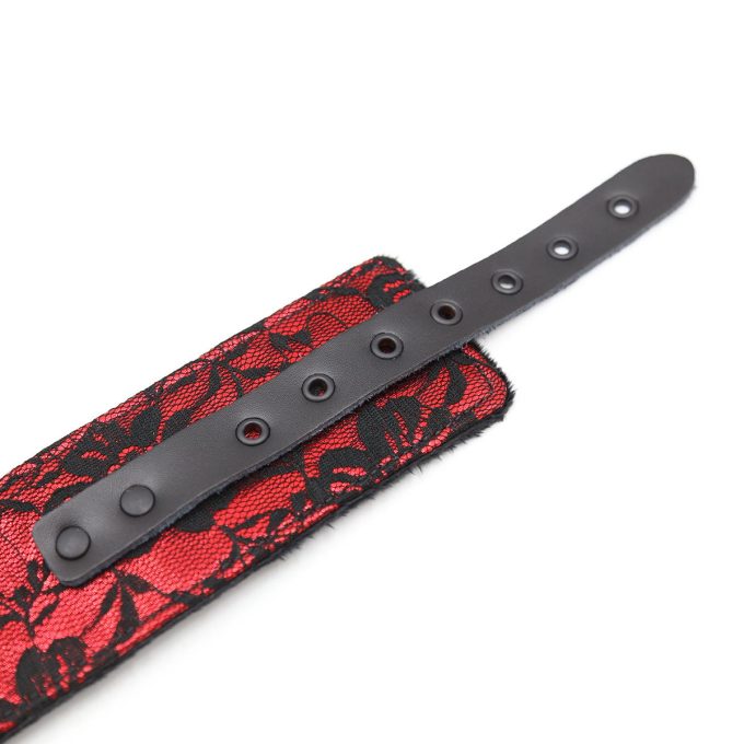 Banoch detail bandje Collar leash Courtesan Red halsband met riem rood 987101768 Banoch detail bandje Collar leash Courtesan Red halsband met riem rood 987101768