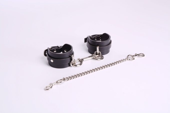 Banoch Hedonistic bauhaus Bondageset zwart leer 987101856 11 scaled Banoch Hedonistic bauhaus Bondageset zwart leer 987101856 11 scaled