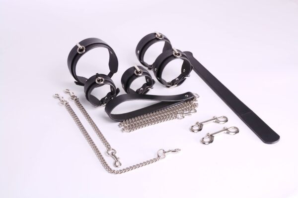 Banoch Hedonistic bauhaus Bondageset zwart leer 987101856 21 scaled Banoch Hedonistic bauhaus Bondageset zwart leer 987101856 21 scaled