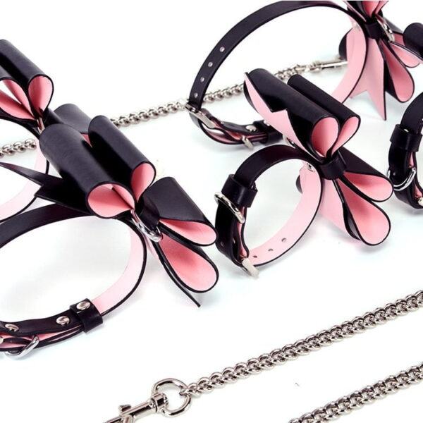 Banoch Hedonistic bowtie Bondageset strik zwartroze leer 987101857 2 Banoch Hedonistic bowtie Bondageset strik zwartroze leer 987101857 2