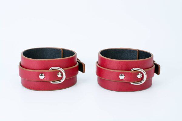 Banoch Sultry Bondageset in hoes rood pu leer 987101855 26 scaled Banoch Sultry Bondageset in hoes rood pu leer 987101855 26 scaled