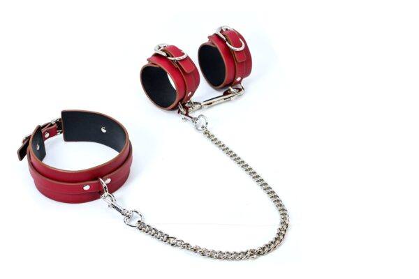 Banoch Sultry Bondageset in hoes rood pu leer 987101855 31 scaled Banoch Sultry Bondageset in hoes rood pu leer 987101855 31 scaled