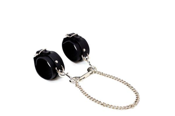 Banoch Sultry Bondageset in hoes zwart pu leer 987101854 5 scaled Banoch Sultry Bondageset in hoes zwart pu leer 987101854 5 scaled