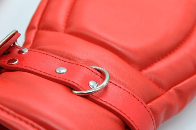 Banoch Bondage Mittens PU Leer Rood 987101745 4