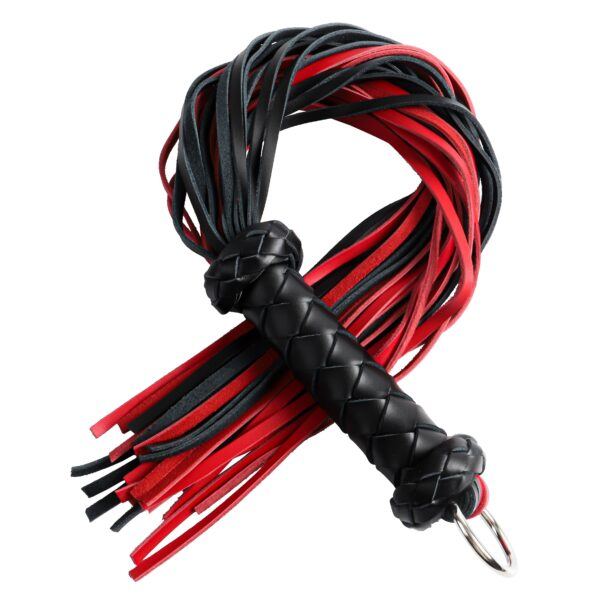 Banoch Flogger redblack korte zweep leer ophangring 987102216 5 scaled scaled Banoch Flogger redblack korte zweep leer ophangring 987102216 5 scaled scaled