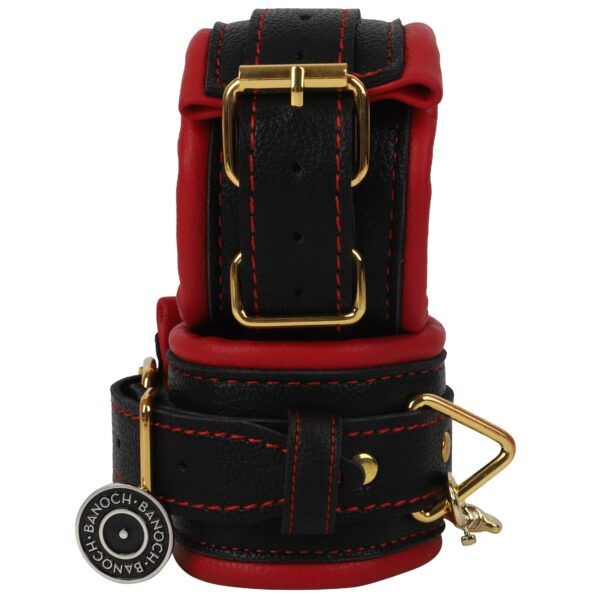 Banoch Handcuff gold rode Handboeien leer met goud bondage 987101375 23 scaled scaled Banoch Handcuff gold rode Handboeien leer met goud bondage 987101375 23 scaled scaled