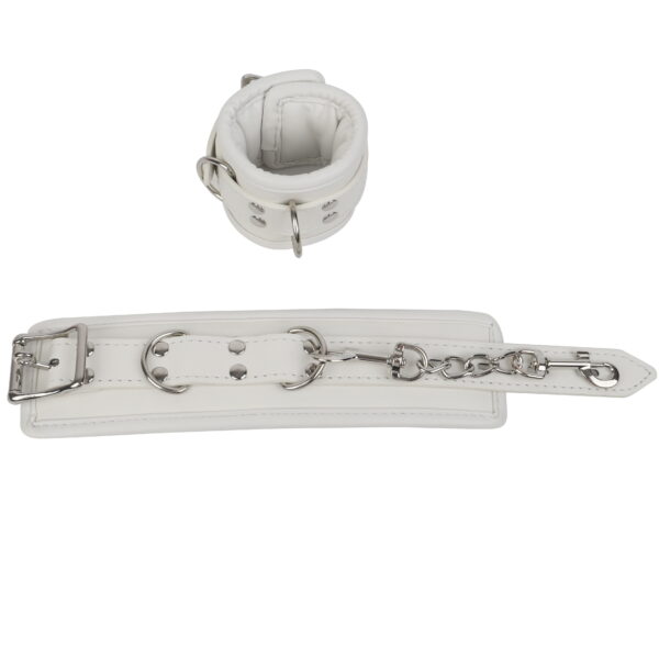 Banoch handboeien van pu leer gevoerd wit bondage 987101777 2 scaled scaled Banoch handboeien van pu leer gevoerd wit bondage 987101777 2 scaled scaled