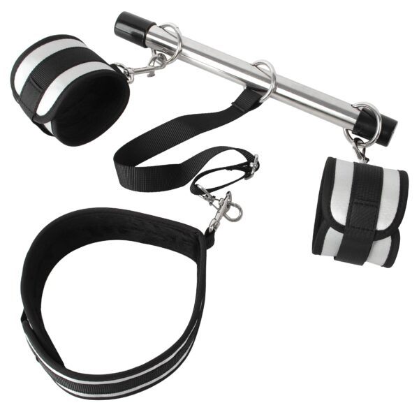 Banoch handboeien stangen Grey Bondageset 987102242 2 scaled scaled Banoch handboeien stangen Grey Bondageset 987102242 2 scaled scaled