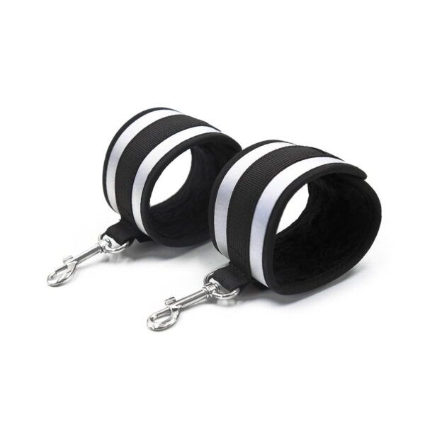 Banoch handboeien stangen Grey Bondageset 987102242 vs2 15 Banoch handboeien stangen Grey Bondageset 987102242 vs2 15