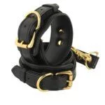 Banoch handboeien van pu leer zwart goud bondage 987102326 1 scaled scaled