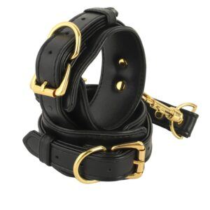 Banoch handboeien van pu leer zwart goud bondage 987102326 1 scaled scaled