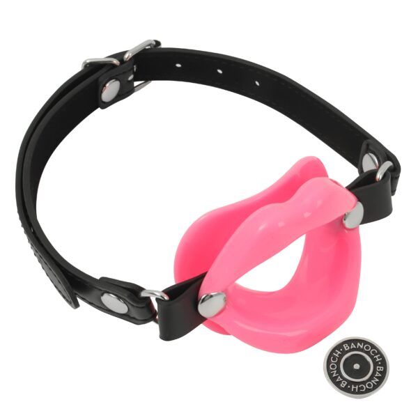 Banoch Gag kissy lips Roze bondage 7 scaled scaled