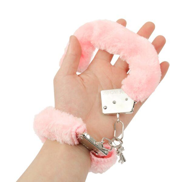 Banoch La Diva hot pink bondage blinddoek zweepje en handboeien 10 scaled scaled Banoch La Diva hot pink bondage blinddoek zweepje en handboeien 10 scaled scaled