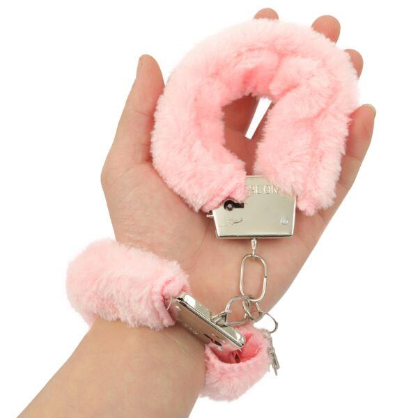 Banoch La Diva hot pink bondage blinddoek zweepje en handboeien 11 scaled scaled Banoch La Diva hot pink bondage blinddoek zweepje en handboeien 11 scaled scaled