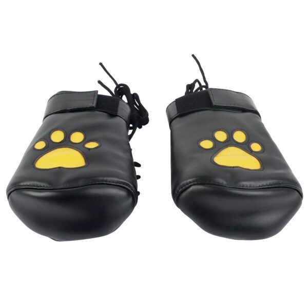 Banoch Perrito Mittones dog paws mittens bondage PU Leer geel voetje puppy play 3 scaled Banoch Perrito Mittones dog paws mittens bondage PU Leer geel voetje puppy play 3 scaled