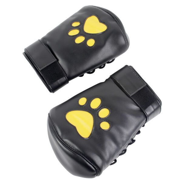 Banoch Perrito Mittones dog paws mittens bondage PU Leer geel voetje puppy play 5 scaled Banoch Perrito Mittones dog paws mittens bondage PU Leer geel voetje puppy play 5 scaled