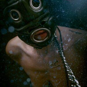 Banoch model alice fotograaf oski zwart bondage masker Inferno Bondage Mask black diving sub