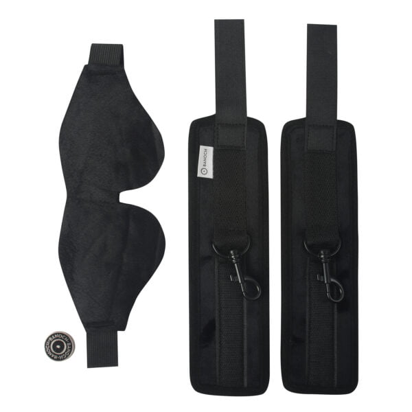 Banoch Cuffs blindfold Soft Bdsm Zwart Klittenband handboeien bondage 2 scaled Banoch Cuffs blindfold Soft Bdsm Zwart Klittenband handboeien bondage 2 scaled