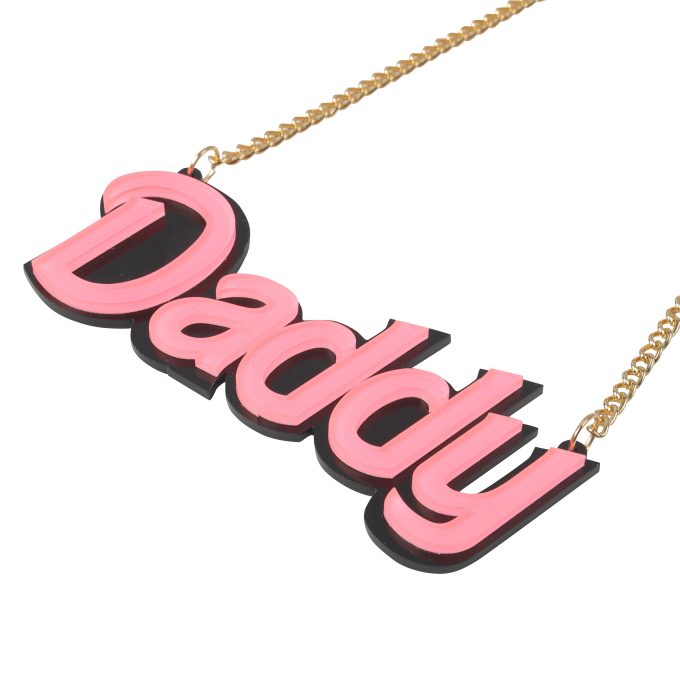 Banoch Daddy halsband hanger met goudkleurige ketting 3 scaled