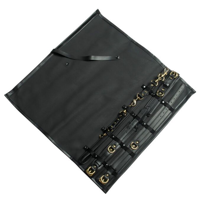 Banoch luxe bondageset zwart handboeien enkelboeien collar leash pu leer opbergtas 21 scaled