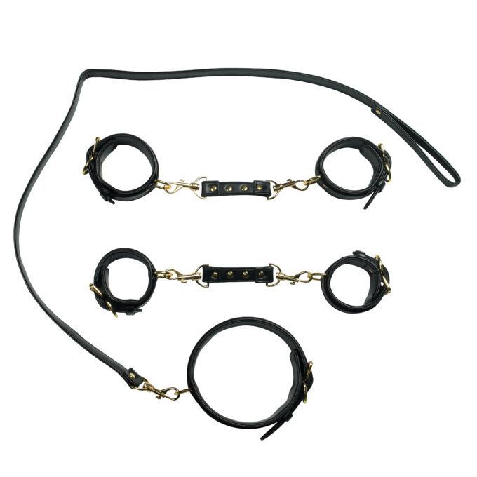 Banoch luxe bondageset zwart handboeien enkelboeien collar leash pu leer opbergtas 3 scaled