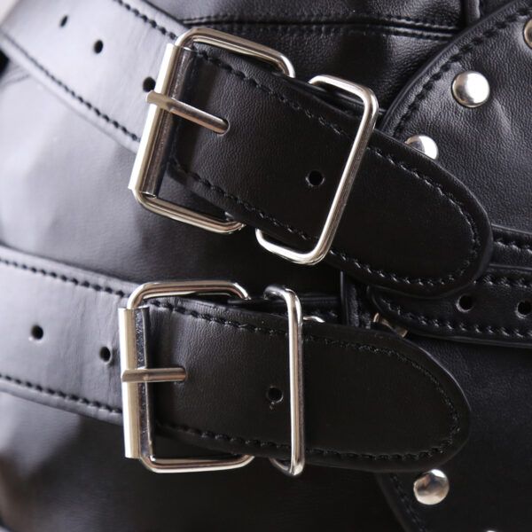 Banoch Masker Igor Zwart imitatie leer bondage (12)