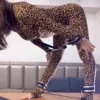 Banoch bondageset grey getoond door lenige vrouw (1)