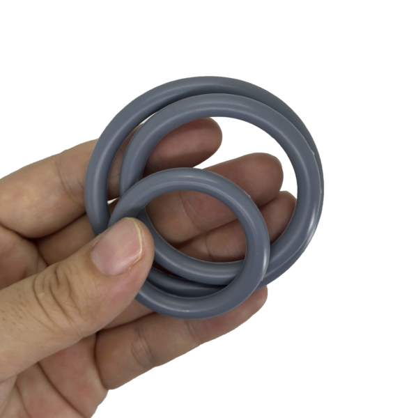 banoch set penisringen van siliconen in hand getoond banoch set penisringen van siliconen in hand getoond